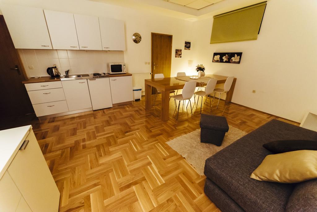 Apartment Dakovo Exterior photo